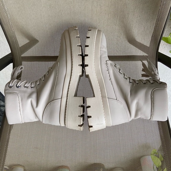 GUC JustFab US Sz-8 Combat Boots- Lace & Zipper, Creamy White, Silver Lace Rivet - Picture 9 of 15